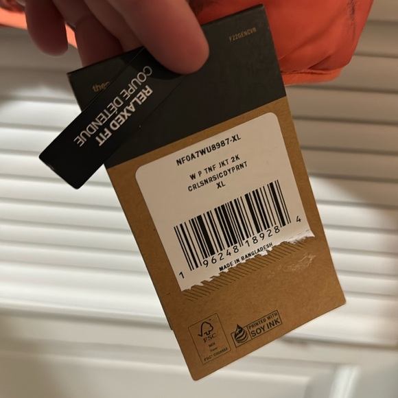 Brand new North Face size XL - Picture 4 of 4